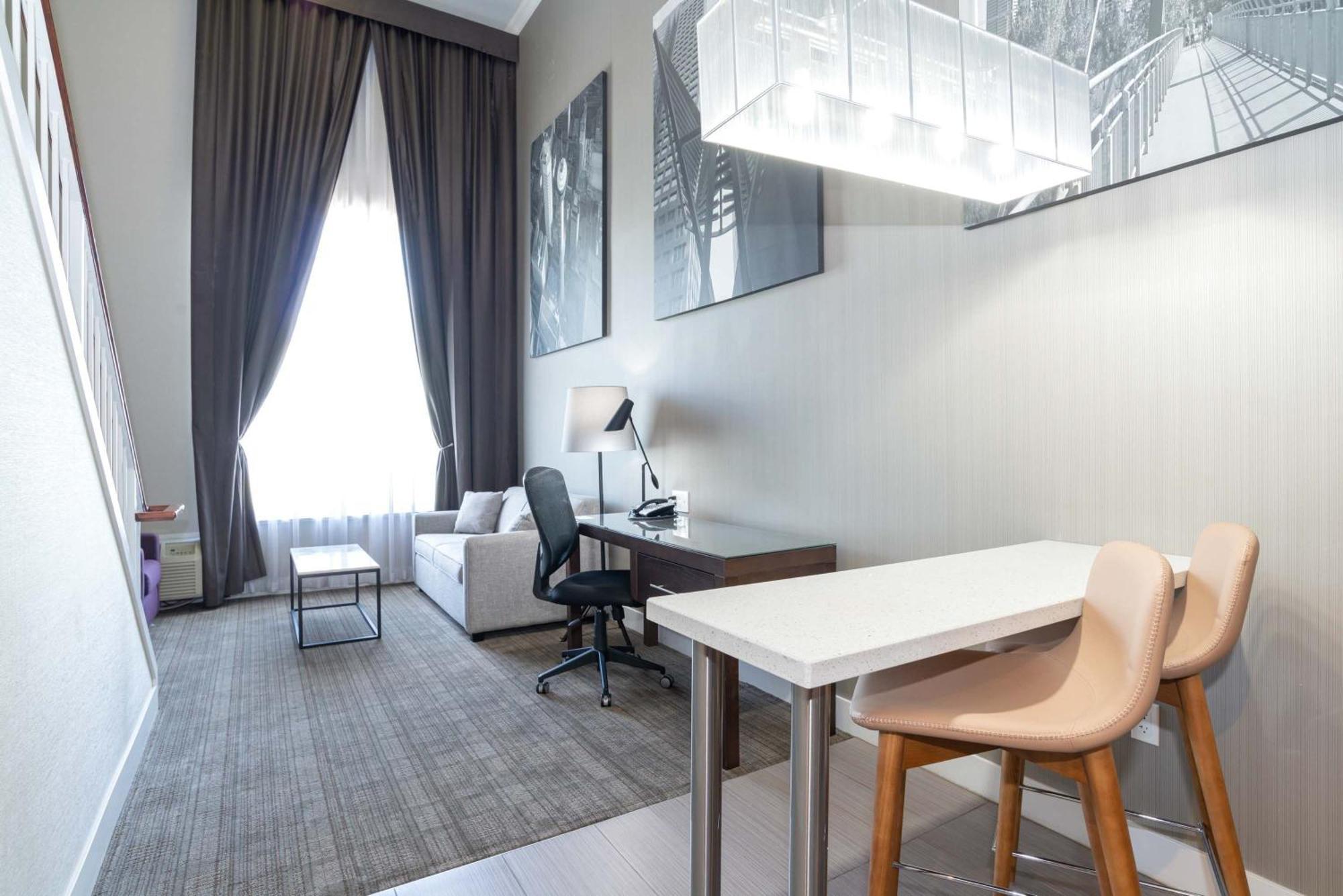 Sandman Hotel & Suites Calgary South Exteriér fotografie